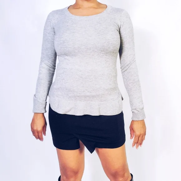 GAP Ruffle Sweater - Picture 2 of 7